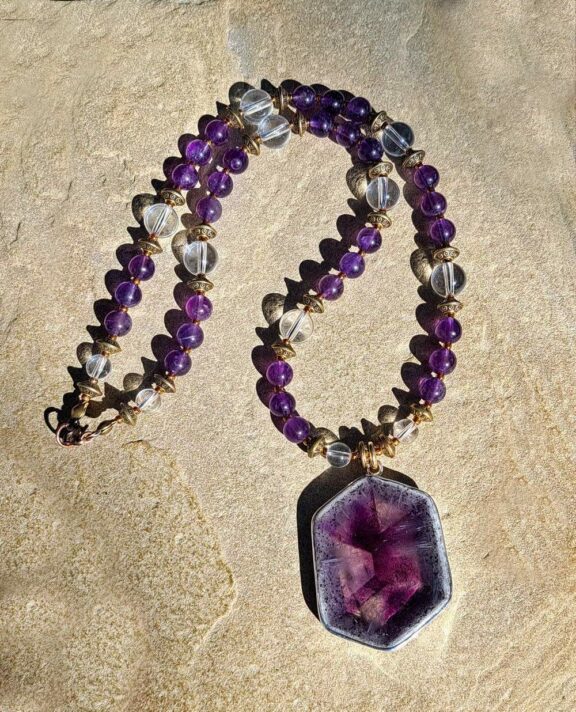 Amethystportal Amulett Anhänger Edelsteinkette Heilsteinschmuck