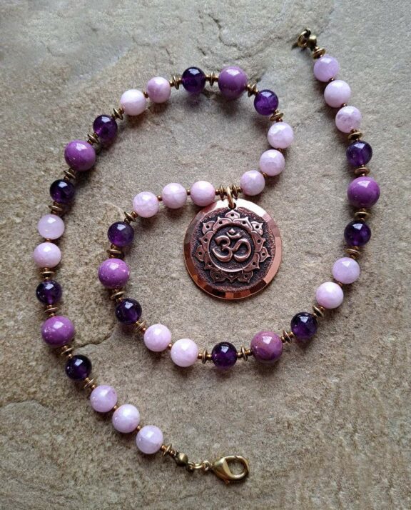 Ohm Anhänger Edelsteinkette Heilsteinschmuck