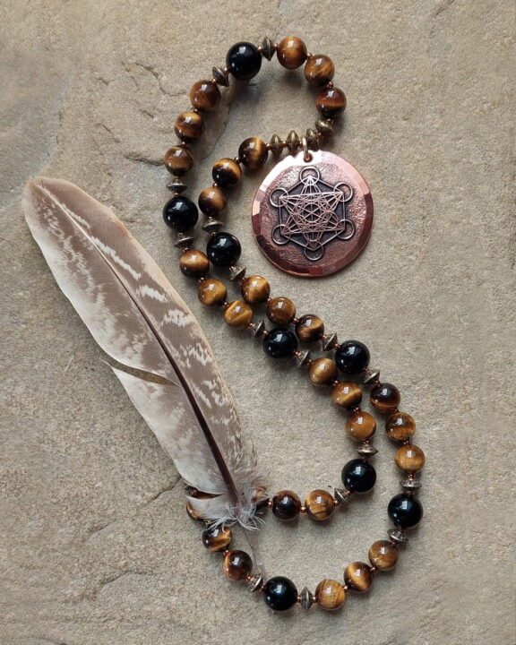 Metatron-Anhänger an heilsteinkette aus Tigerauge und Turmalin - edler Kupferschmuck im Boho-Stil
