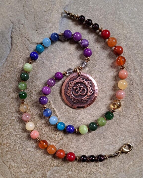 Ohm Anhänger Edelsteinkette Heilsteinschmuck