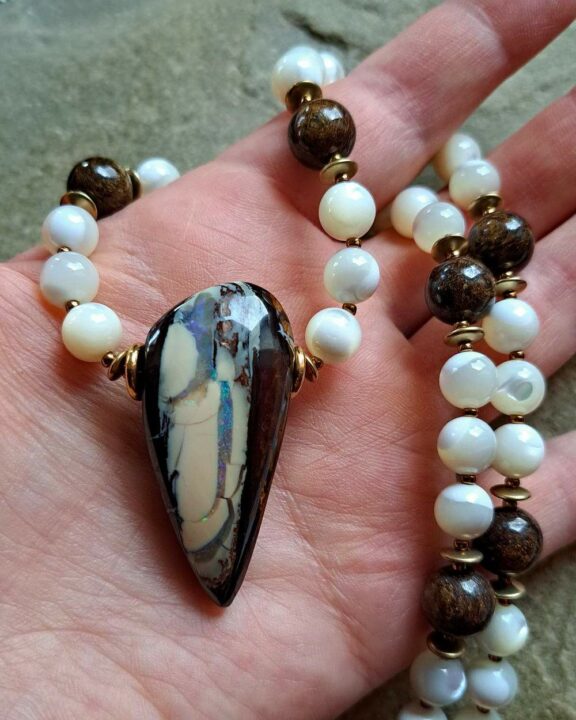 Boulderopal Anhänger Edelsteinkette Heilsteinschmuck