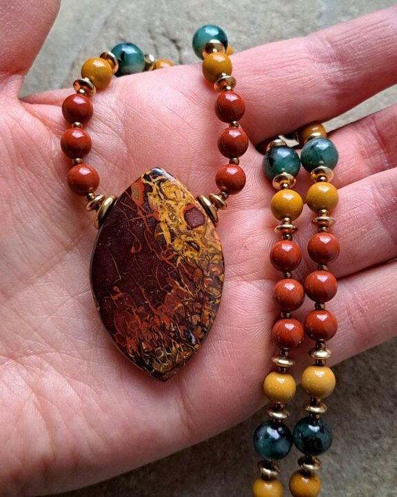 Matrixopal Anhänger Edelsteinkette Heilsteinschmuck