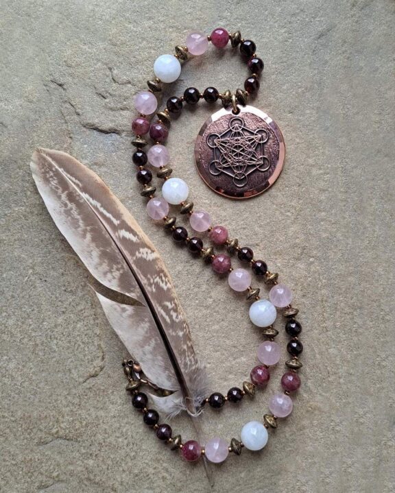 Talisman Metatron als Anhänger mit Edelsteinkette - einzigartiger Schmuck im Boho-Stil