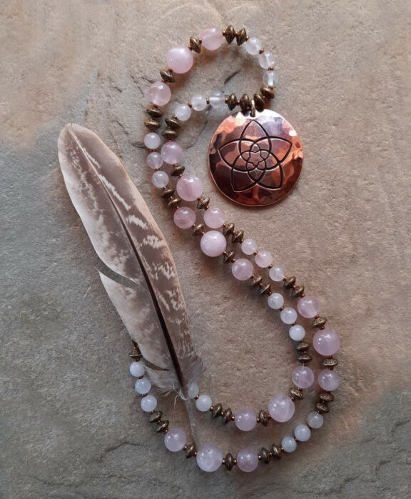 Venusblume Anhänger Edelsteinkette Heilsteinschmuck