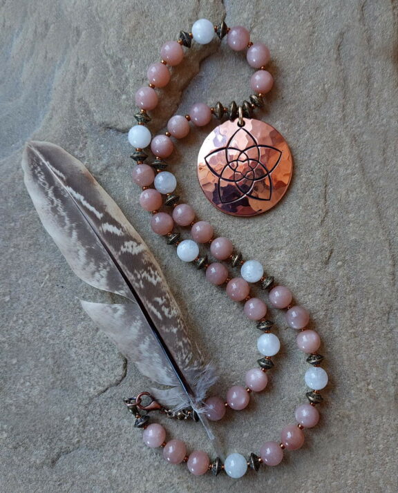 Sonnenstein Mondstein Venus Venusblume Glaube Harmonie Amulett Kupferschmuck Symbolschmuck Heilsteine