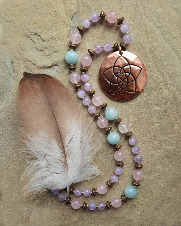 Venusblume Anhänger Edelsteinkette Heilsteinschmuck