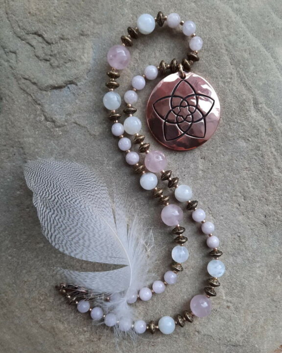 Venusblume Anhänger Edelsteinkette Heilsteinschmuck