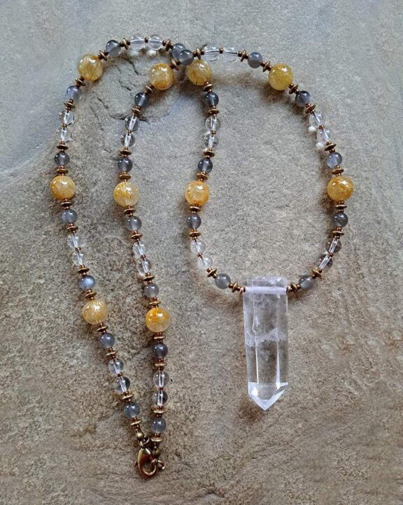 Bergkristallkette mit echten Heilsteinperlen - energetischer Schmuck