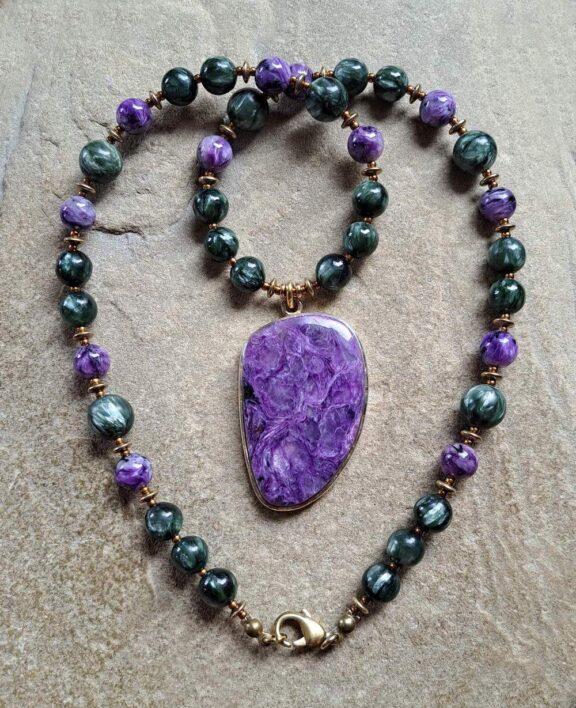 Charoit necklace with beads of charoite and seraphinite - precious jewellery