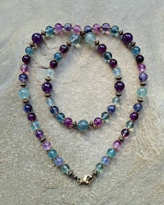 Fluoritkette aus Edelsteinperlen - hochwertiger Schmuck