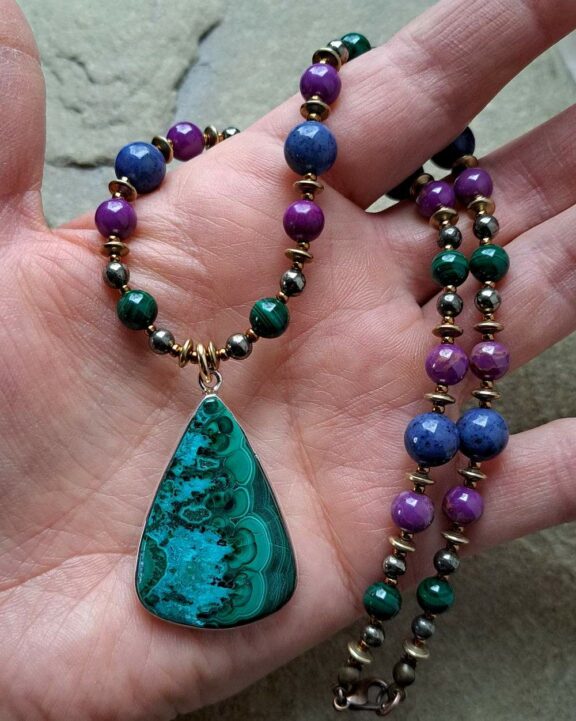 Chrysokoll Malachit Amulett Anhänger Edelsteinkette Heilsteinschmuck