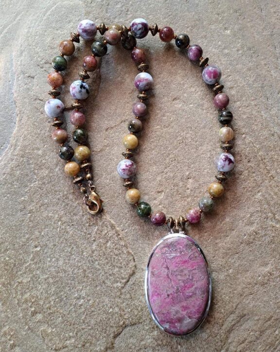 Heilsteinenergie als Schmuck - edler Yoga- und Reikischmuck