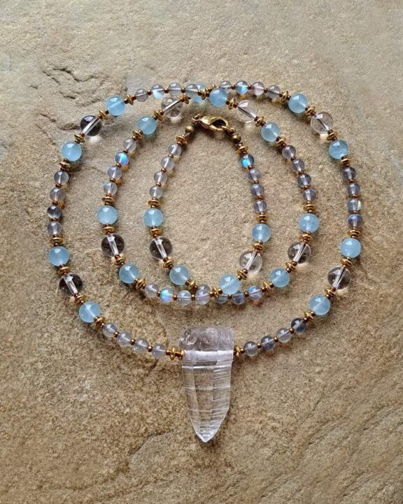 Lemuria-Kristall-Anhänger an Halskette aus Aquamarin, Labradorit und Bergkristall - Heilsteinschmuck