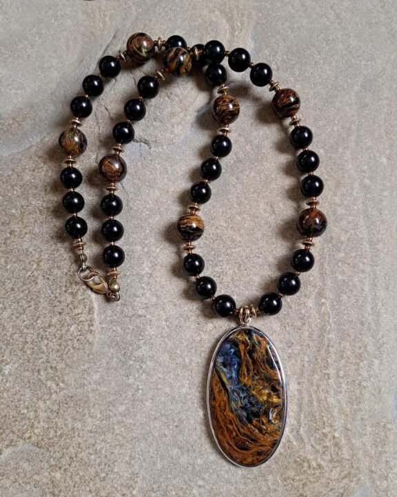 Pietersitkette mit Heilsteinperlen verbunden - edler Naturschmuck