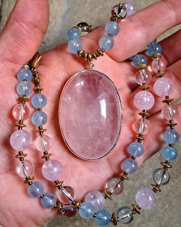 Rose quartz necklace with healing stone beads - fine ritual jewellery