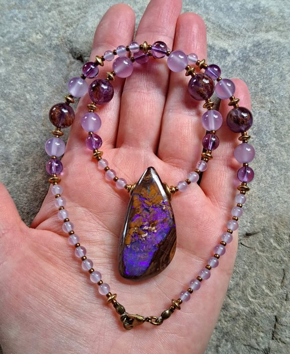 Boulderopal Anhänger Edelsteinkette Heilsteinschmuck