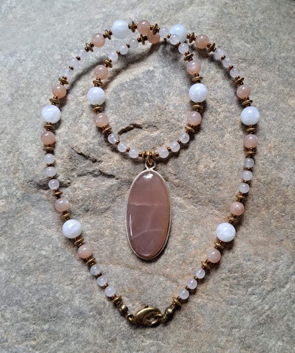 Mondstein Amulett Anhänger Edelsteinkette Heilsteinschmuck