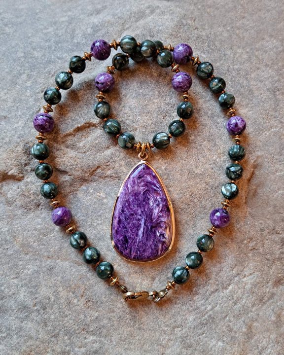 Charoit Amulett Anhänger Edelsteinkette Heilsteinschmuck