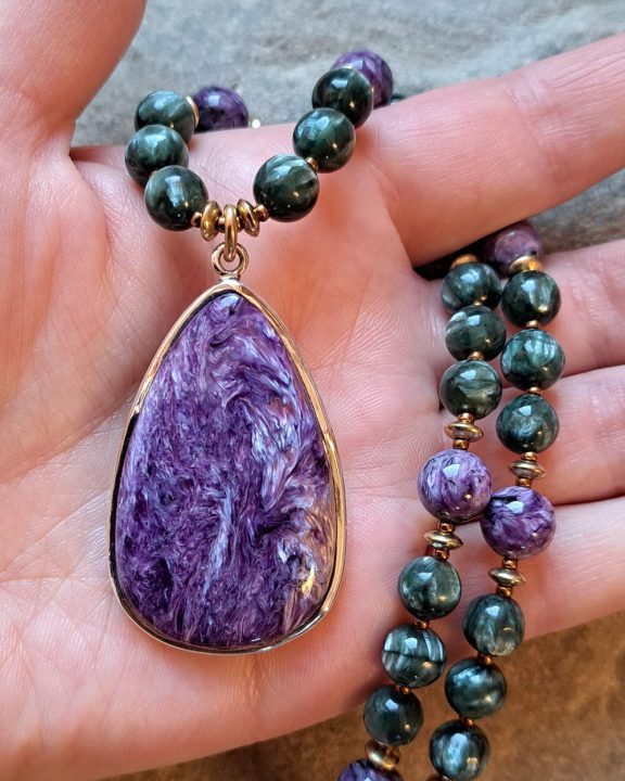 Charoit Amulett Anhänger Edelsteinkette Heilsteinschmuck