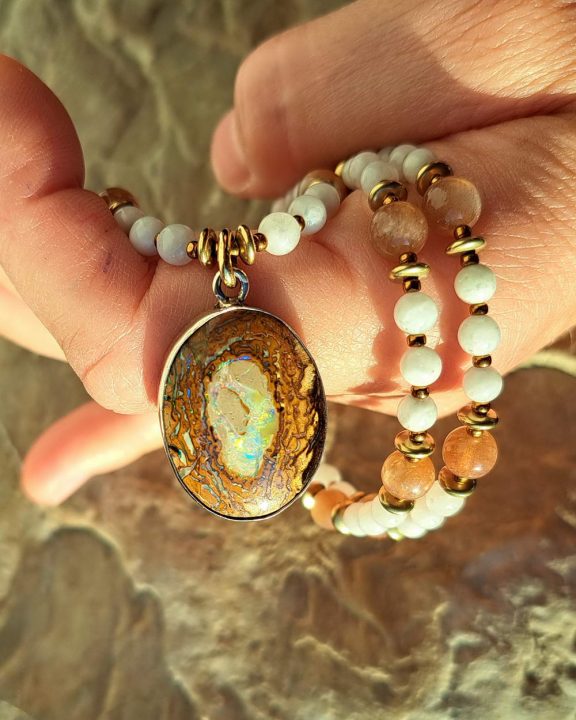 Boulderopal Anhänger Edelsteinkette Heilsteinschmuck