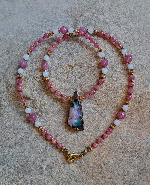 Boulderopal Anhänger Edelsteinkette Heilsteinschmuck