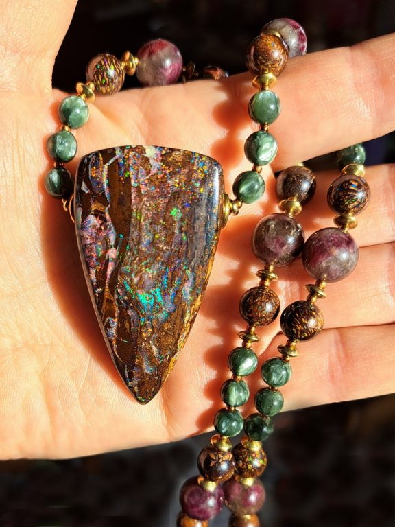 Boulderopal Anhänger Edelsteinkette Heilsteinschmuck