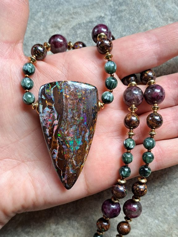 Boulderopal Anhänger Edelsteinkette Heilsteinschmuck