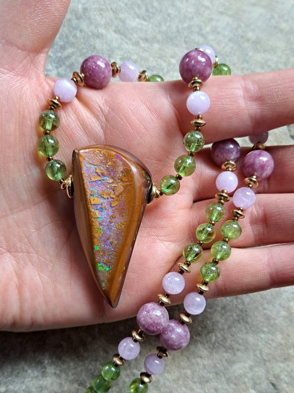 Boulderopal Anhänger Edelsteinkette Heilsteinschmuck