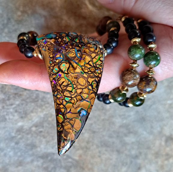Matrixopal Anhänger Edelsteinkette Heilsteinschmuck