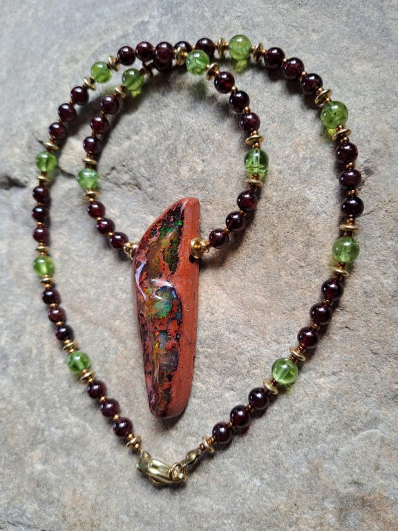 Feueropal Anhänger Edelsteinkette Heilsteinschmuck