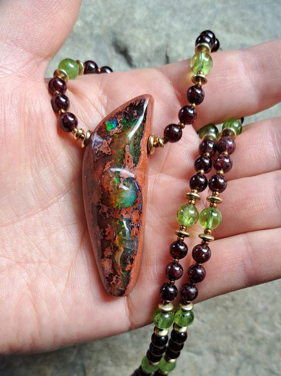 Feueropal Anhänger Edelsteinkette Heilsteinschmuck