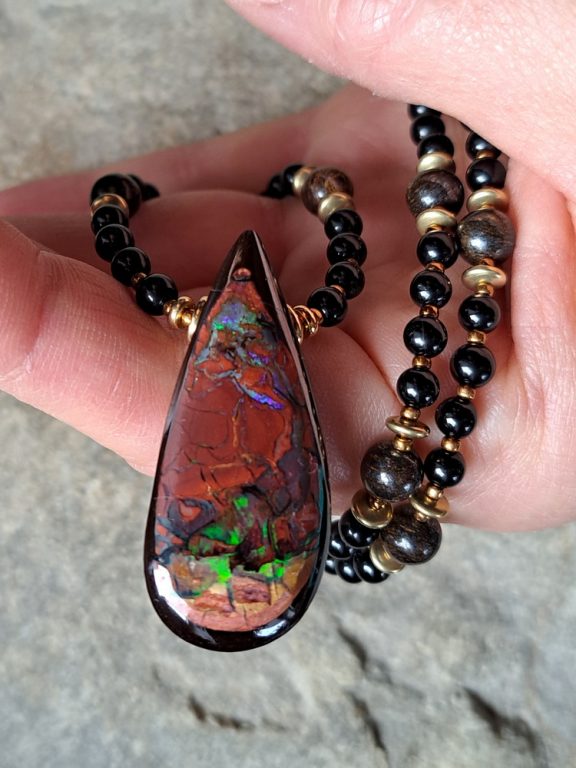 Boulderopal Anhänger Edelsteinkette Heilsteinschmuck