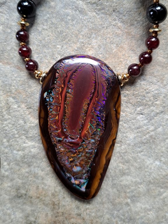 Matrixopal Anhänger Edelsteinkette Heilsteinschmuck