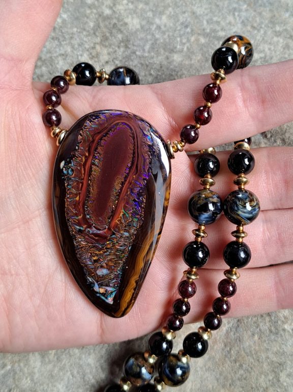 Matrixopal Anhänger Edelsteinkette Heilsteinschmuck