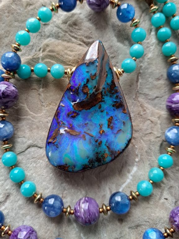 Boulderopal Anhänger Edelsteinkette Heilsteinschmuck