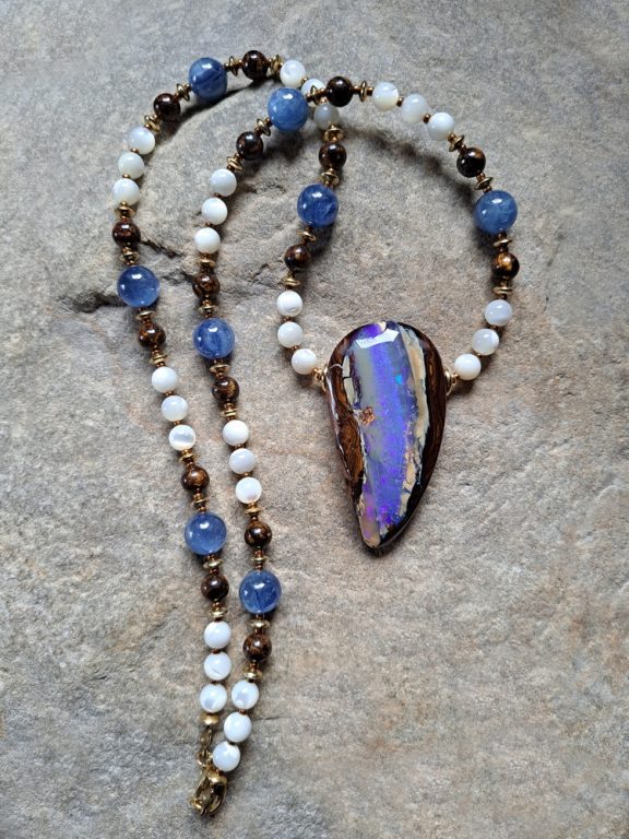 Boulderopal Anhänger Edelsteinkette Heilsteinschmuck
