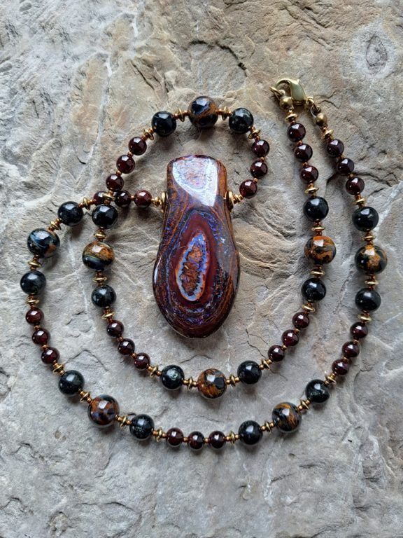 Boulderopal Anhänger Edelsteinkette Heilsteinschmuck