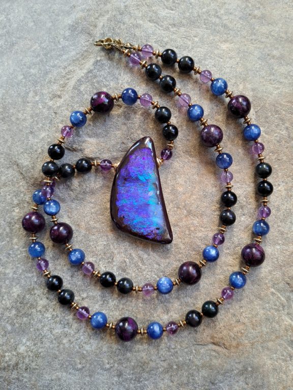 Boulderopal Anhänger Edelsteinkette Heilsteinschmuck