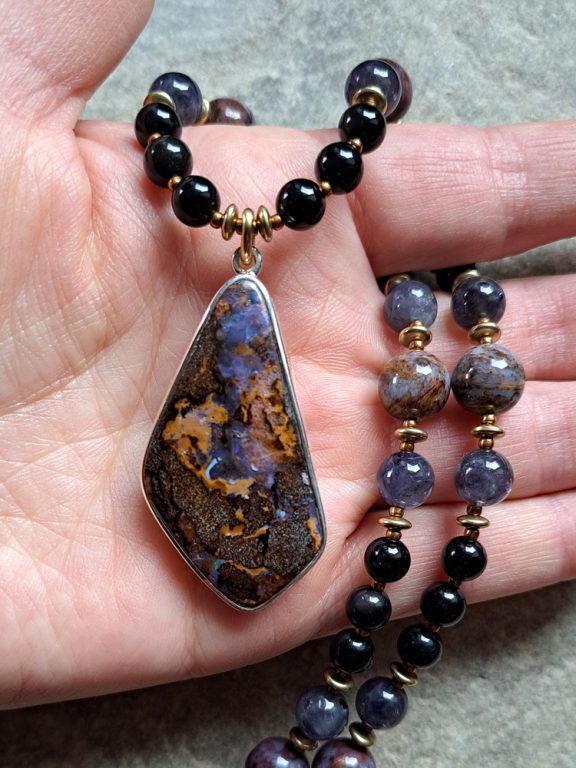 Boulderopal Anhänger Edelsteinkette Heilsteinschmuck
