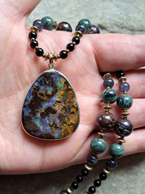 Boulderopal Anhänger Edelsteinkette Heilsteinschmuck
