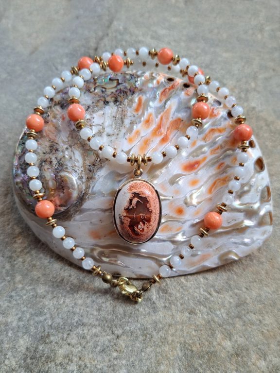 Feueropal Anhänger Edelsteinkette Heilsteinschmuck