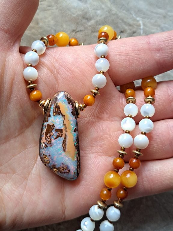 Boulderopal Anhänger Edelsteinkette Heilsteinschmuck