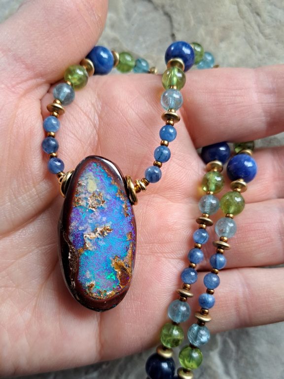 Boulderopal Anhänger Edelsteinkette Heilsteinschmuck