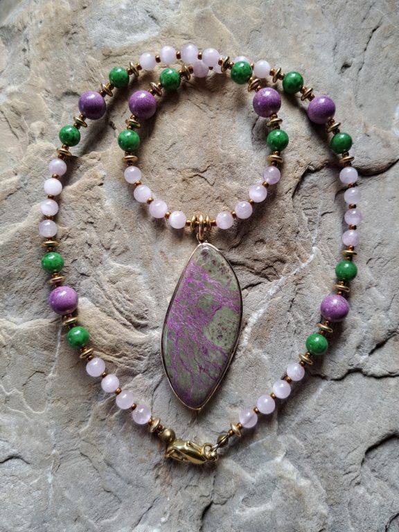 Purpurit Amulett Anhänger Edelsteinkette Heilsteinschmuck