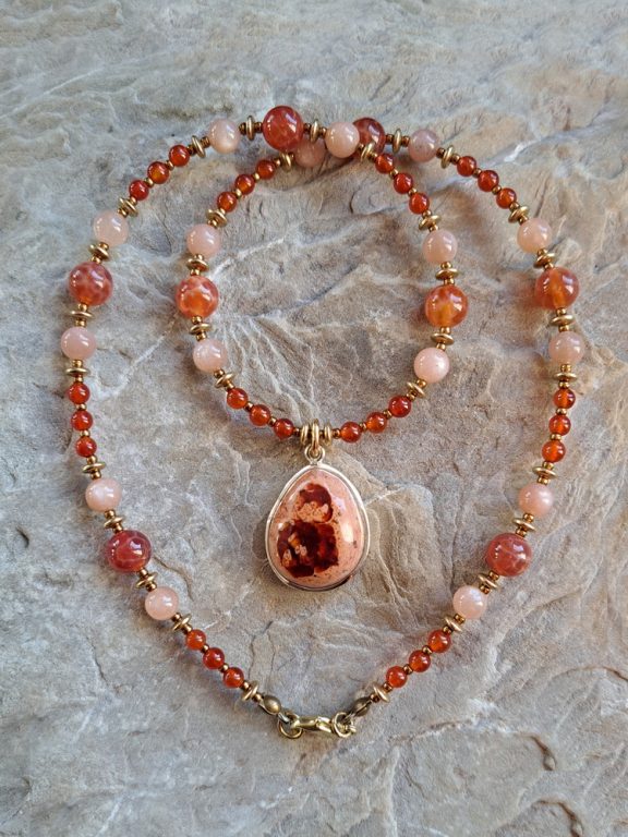 Feueropal Amulett Anhänger Edelsteinkette Heilsteinschmuck