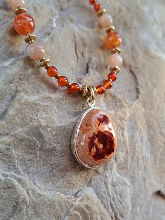 Feueropal Amulett Anhänger Edelsteinkette Heilsteinschmuck