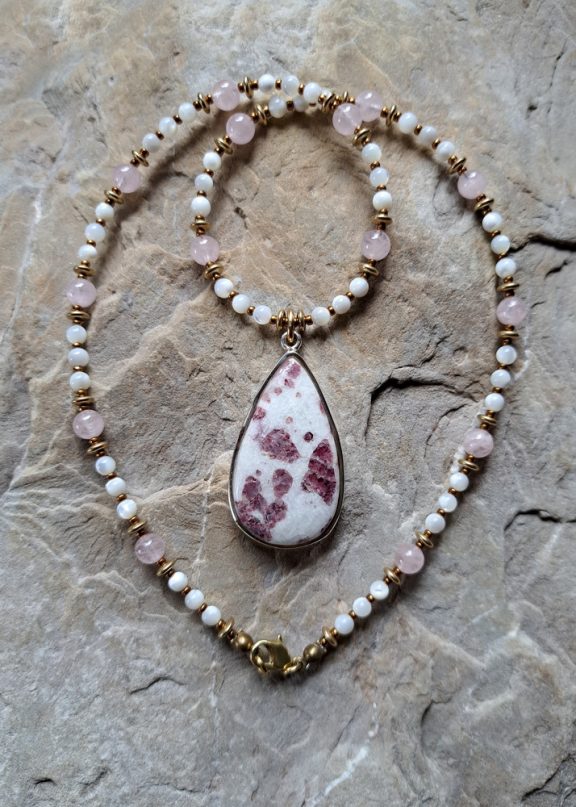 Rubellit Amulett Anhänger Edelsteinkette Heilsteinschmuck