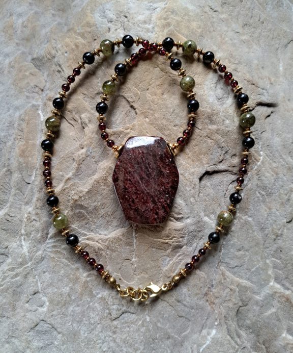 Granat Amulett Anhänger Edelsteinkette Heilsteinschmuck
