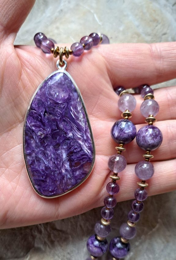Charoit Amulett Anhänger Edelsteinkette Heilsteinschmuck