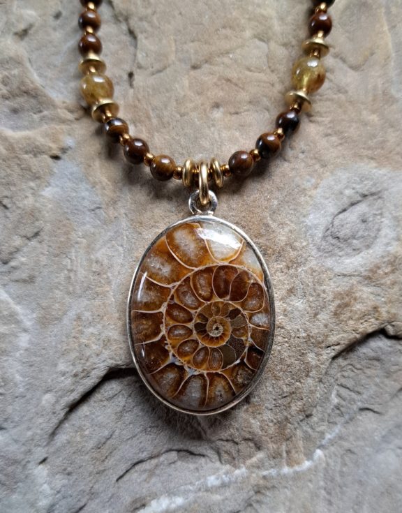 Ammonit Amulett Anhänger Edelsteinkette Heilsteinschmuck
